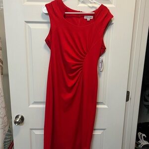 Elegant Red Sleeveless Dress